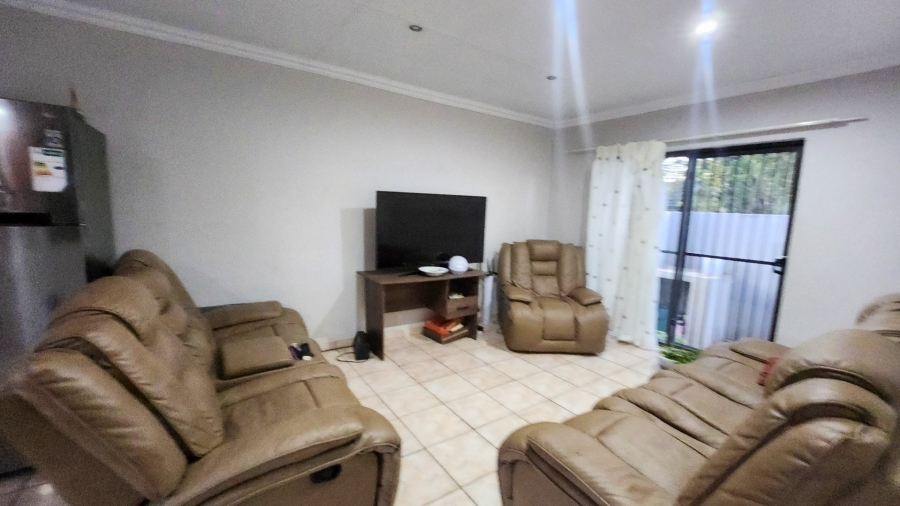 2 Bedroom Property for Sale in Flamwood North West